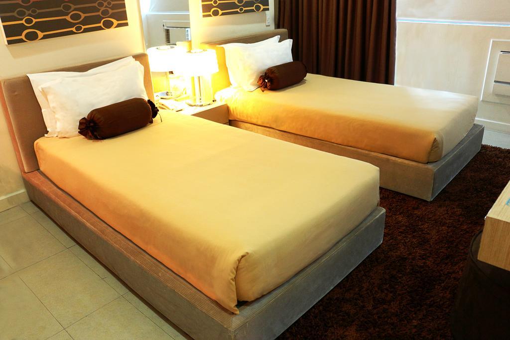 Bsa Twin Towers Aparthotel Mandaluyong Exteriör bild